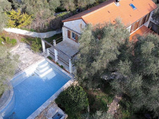 Maison 6 pièces 194 m²