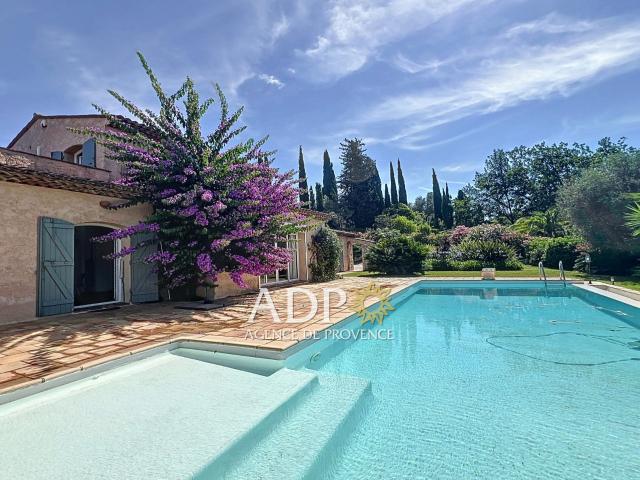 Maison 6 pièces 194 m²