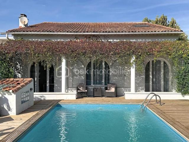 Maison 6 pièces 194 m²