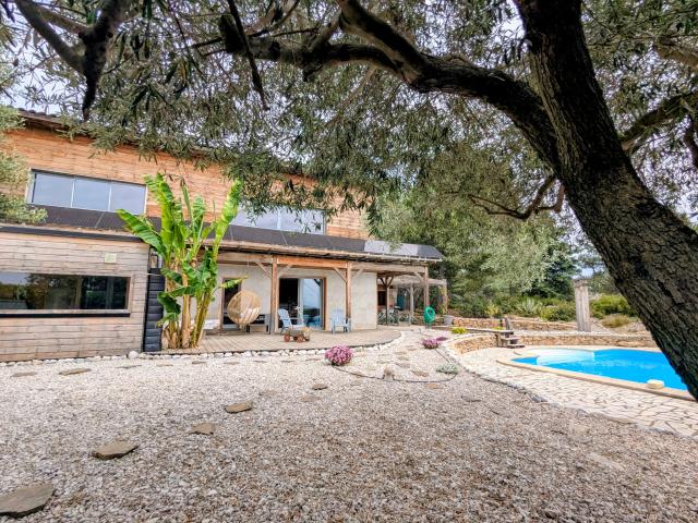 Maison 6 pièces 194 m²