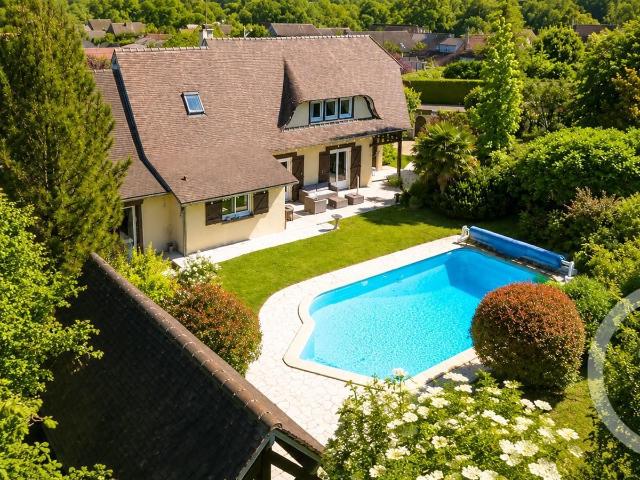 Maison 6 pièces 195 m²