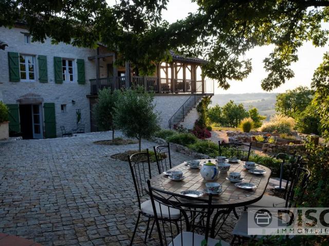 Maison 6 pièces 195 m²