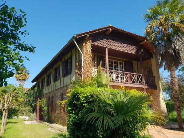 Maison 6 pièces 195 m²
