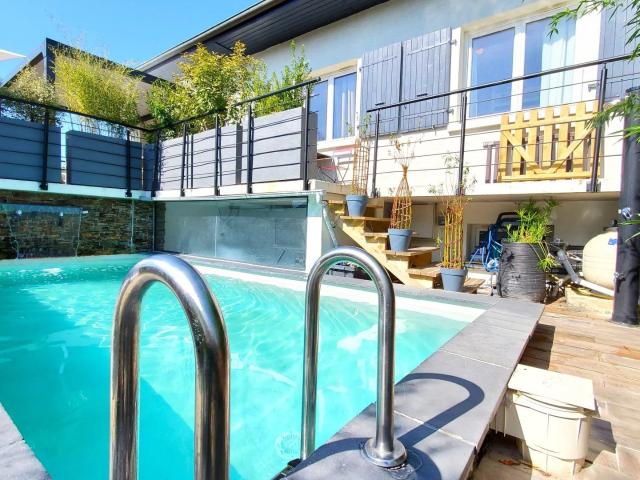 Maison 6 pièces 195 m²