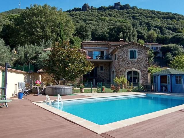 Maison 6 pièces 195 m²