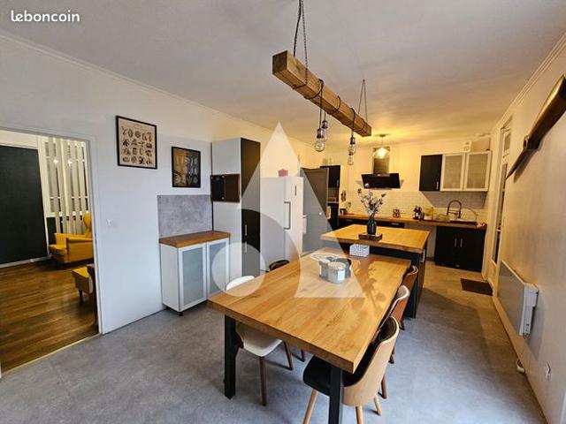 Maison 6 pièces 195 m²