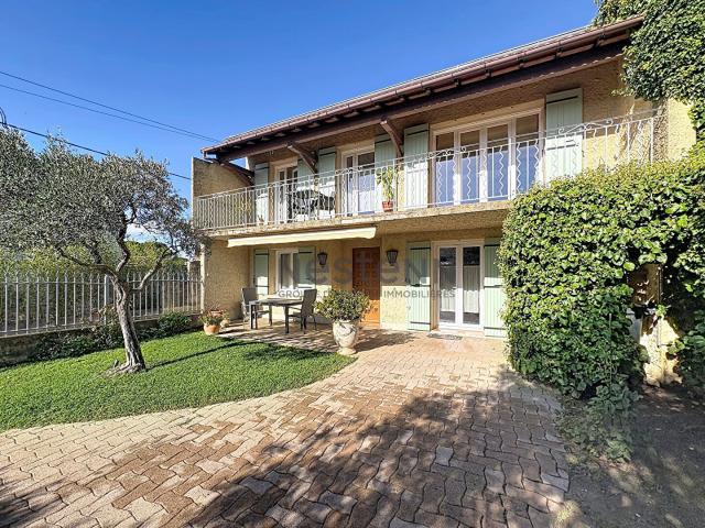 Maison 6 pièces 195 m²