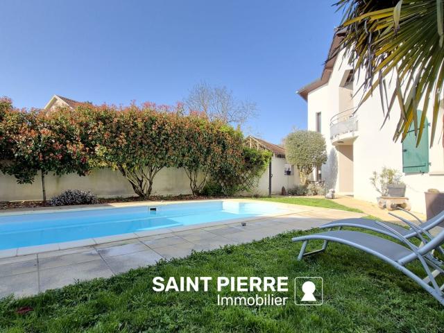 Maison 6 pièces 192 m²