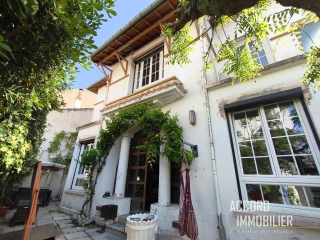 Maison 6 pièces 195 m²