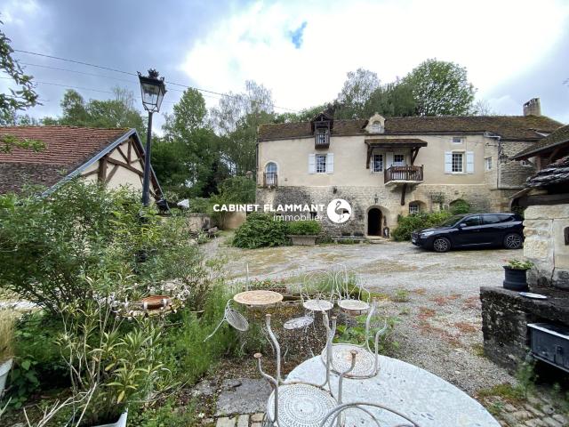 Maison 6 pièces 196 m²