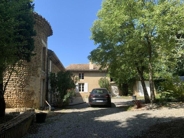 Maison 6 pièces 196 m²