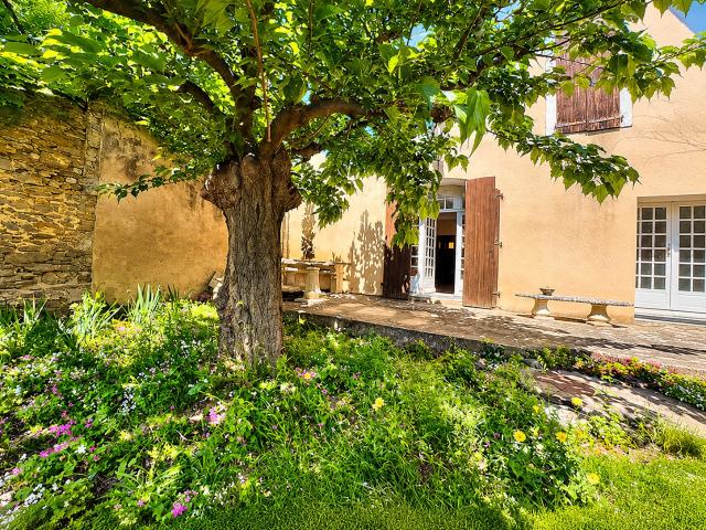 Maison 6 pièces 196 m²