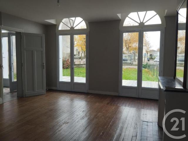 Maison 6 pièces, 196 m² à louer à Saint Vivien de Médoc 33590