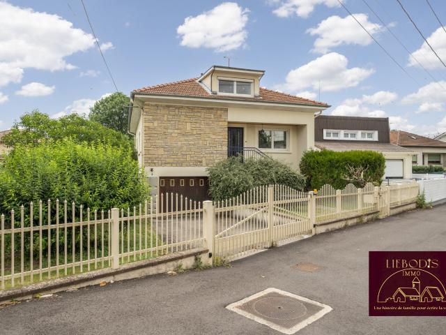 Maison 6 pièces 197 m²