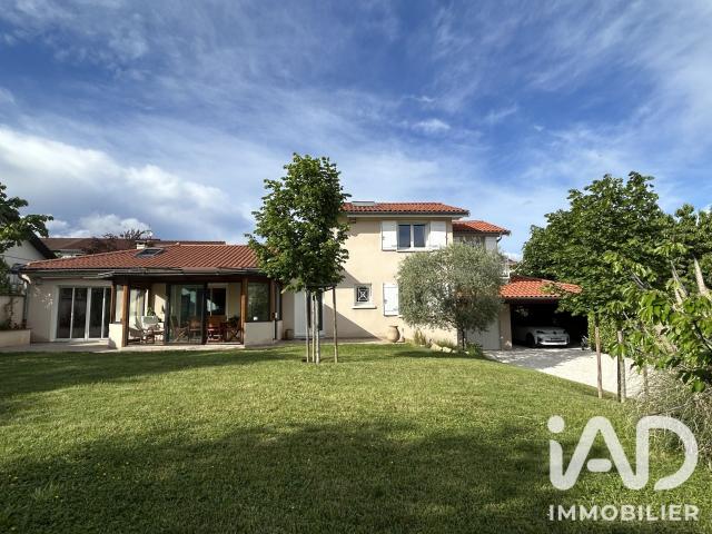 Maison 6 pièces 197 m²