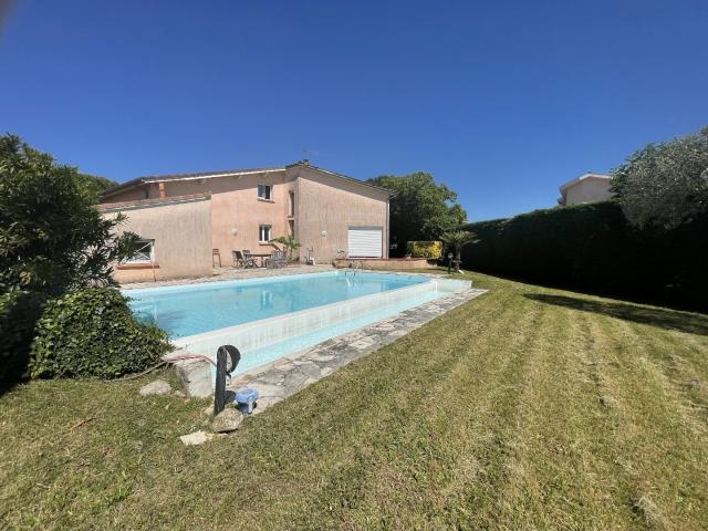 Maison 6 pièces 197 m²