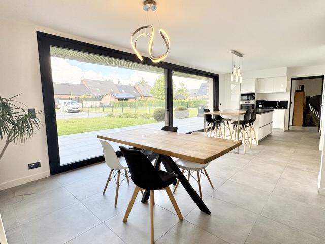 Maison 7 pièces 197 m²