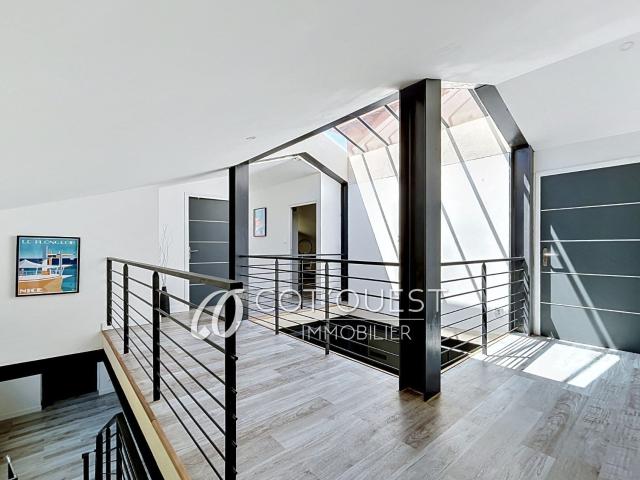 Maison 6 pièces 216 m²
