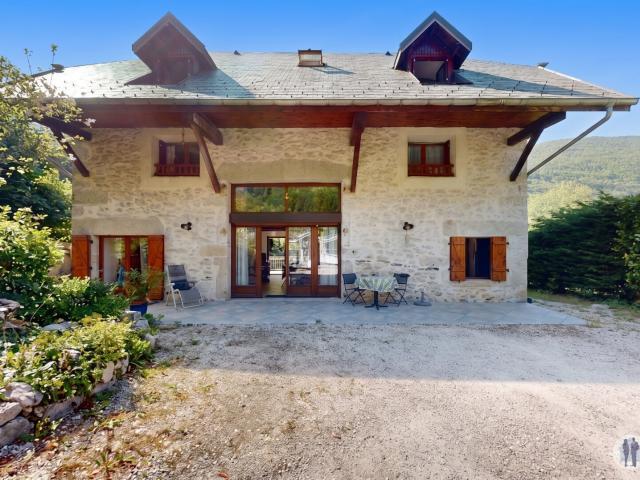 Maison 6 pièces 197 m²