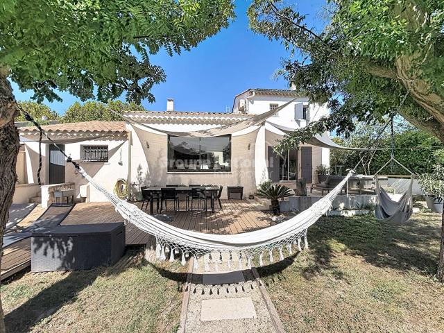 Maison 6 pièces 197 m²