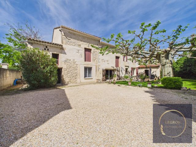 Maison 6 pièces 198 m²