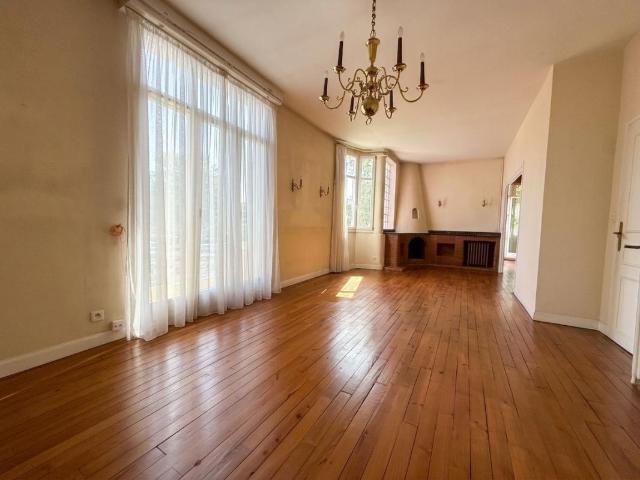Maison 6 pièces 198 m²