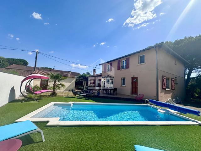 Maison 6 pièces 198 m²