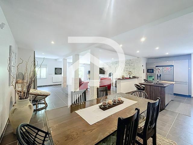 Maison 6 pièces 198 m²