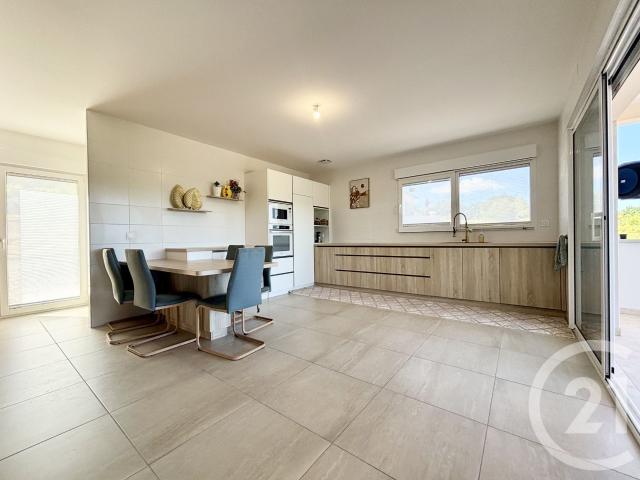 Maison 6 pièces 198 m²