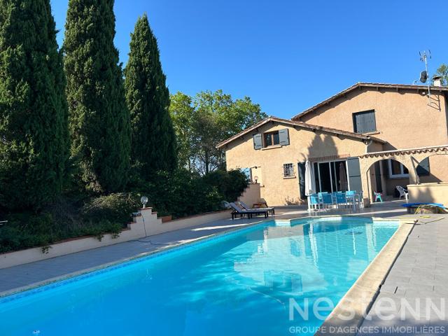 Maison 6 pièces 198 m²