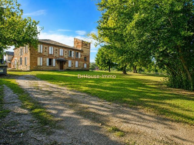 Maison 6 pièces 198 m²