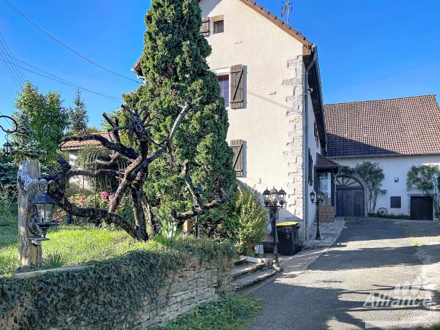 Maison 6 pièces 198 m²