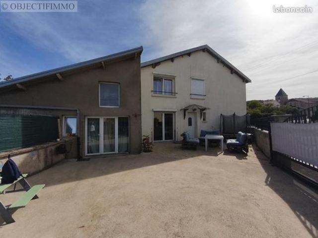 Maison 6 pièces 198 m²