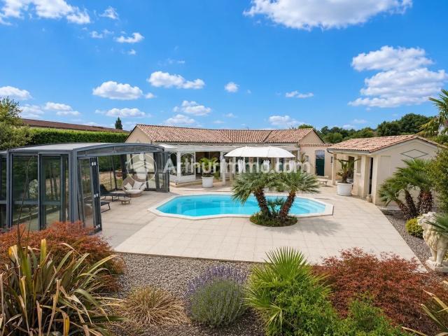 Maison 6 pièces 198 m²