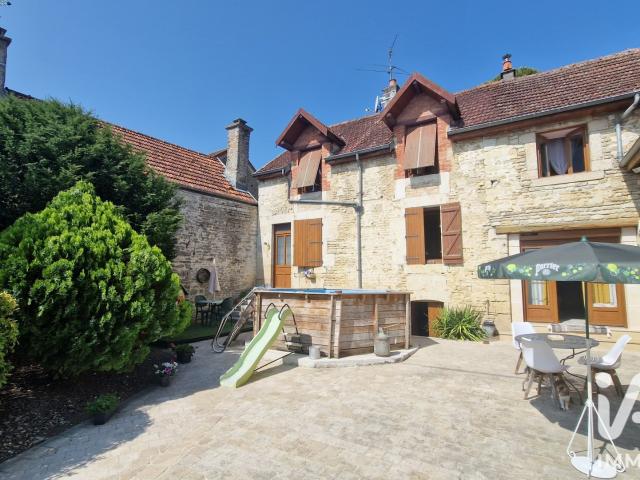 Maison 6 pièces 198 m²