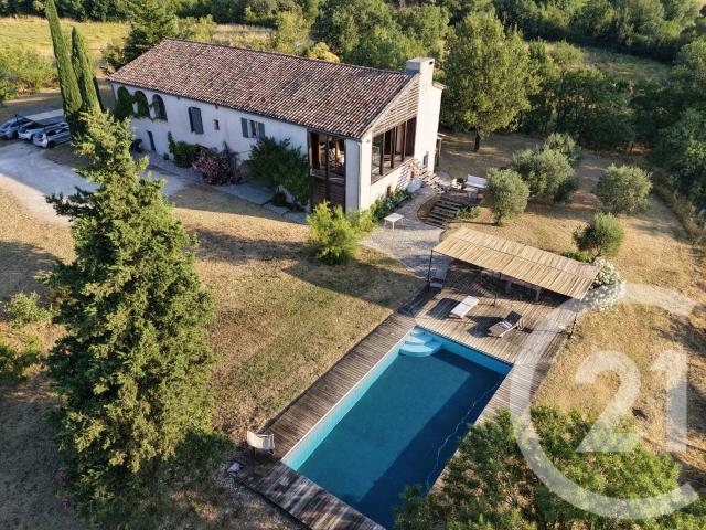 Maison 6 pièces 198 m²