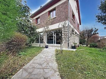 Maison 6 pièces 199 m²
