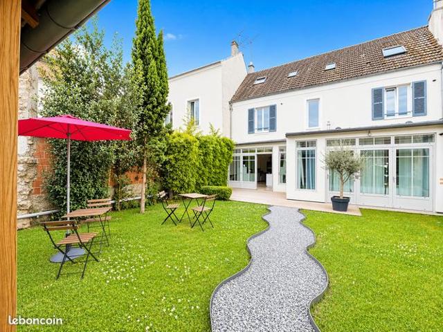 Maison 6 pièces 199 m²
