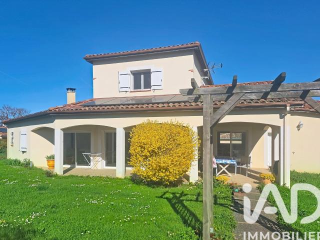 Maison 6 pièces 199 m²