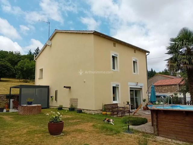 Maison 6 pièces 199 m²
