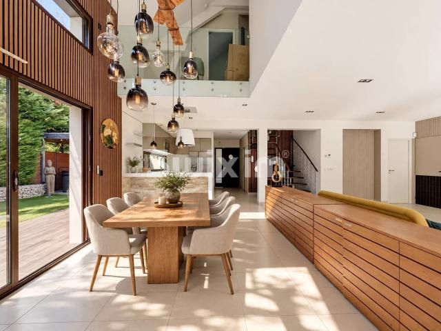Maison 6 pièces 190 m²