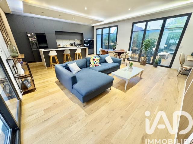 Maison 6 pièces 190 m²