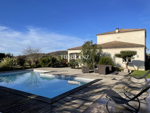 Maison 6 pièces 190 m²