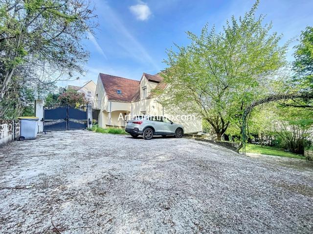 Maison 6 pièces 190 m²