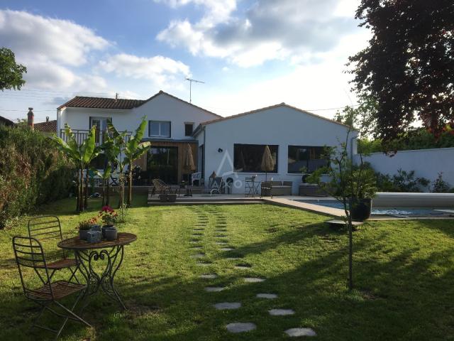 Maison 6 pièces 190 m²