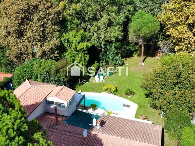 Maison 6 pièces 179 m²