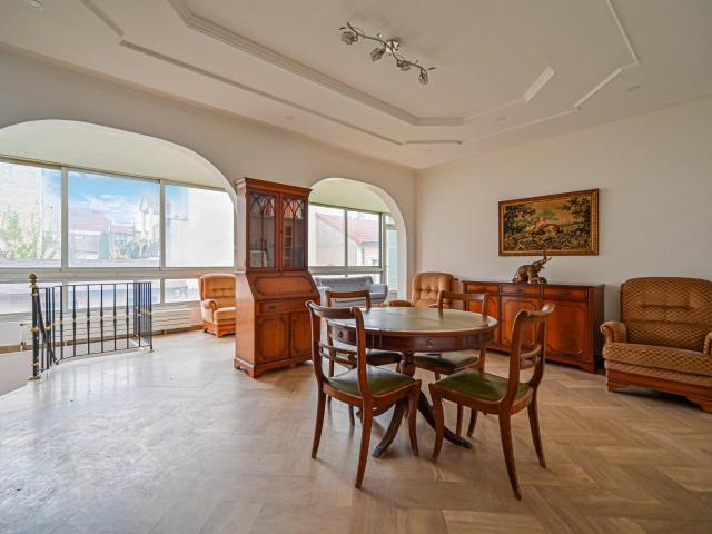 Maison 6 pièces 191 m²