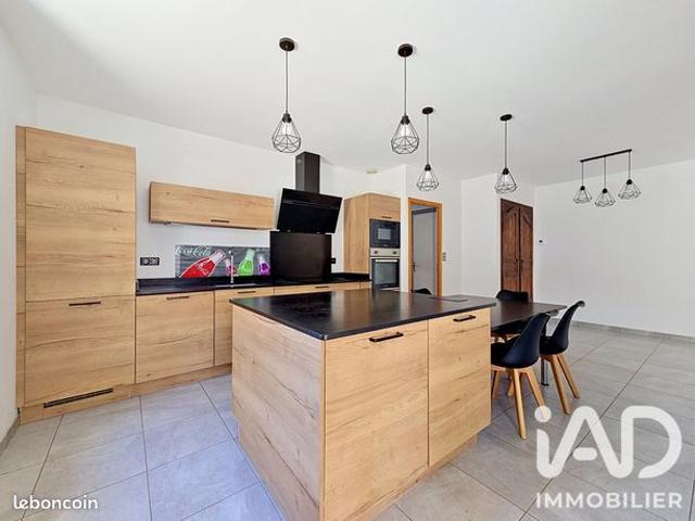 Maison 6 pièces 191 m²