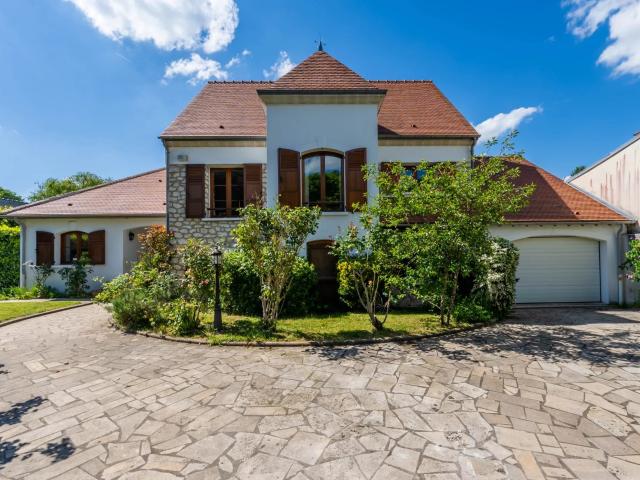 Maison 6 pièces 192 m²