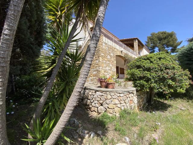 Maison 6 pièces 192 m²